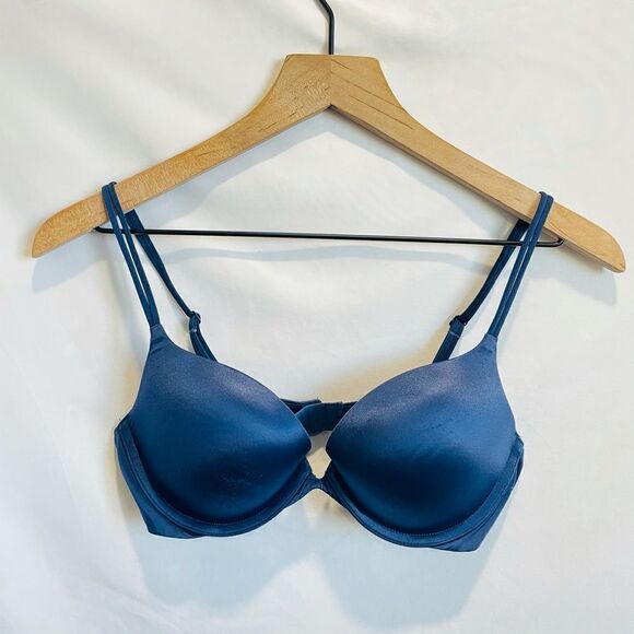 Victoria’s Secret blue bra padded adjustable - Picture 2 of 9